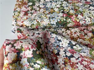 Fastvævet viscose - de smukkeste blomster i de fineste og blideste toner